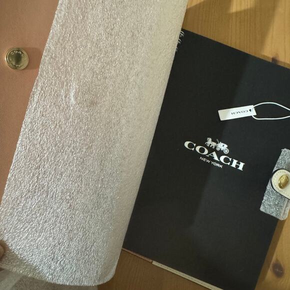 🌸 Coach Notebook In Signature Canvas With Floral Print - Picture 9 of 11